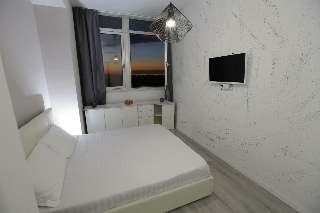 Central Panoramic Suite Rimini Exterior photo